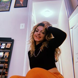 Meet your Posher, Sara